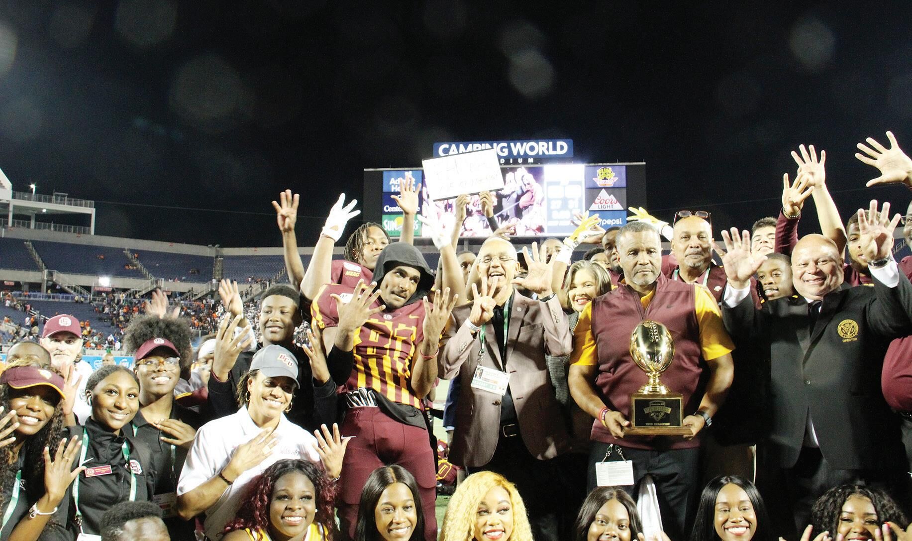 Lynn Thompson leaving B-CU